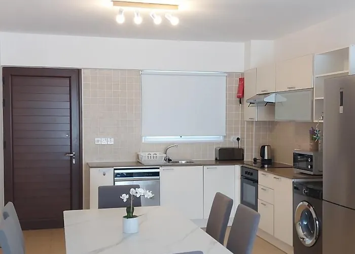 Nissi 3 Pool View 2 Bedroom With Large Veranda * Agia Napa