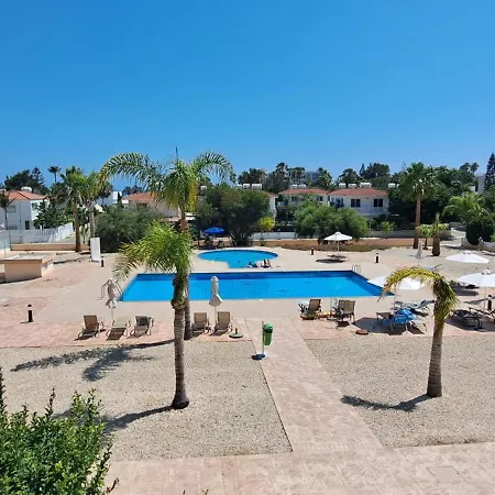 Nissi 3 Pool View 2 Bedroom With Large Veranda アパート *