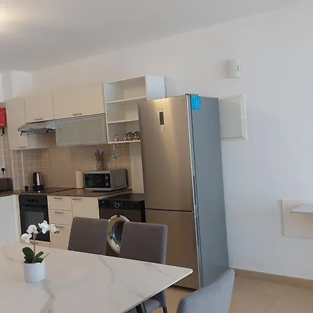 Nissi 3 Pool View 2 Bedroom With Large Veranda Apartman