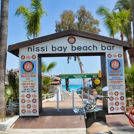 Nissi 3 Pool View 2 Bedroom With Large Veranda Ajía Nápa