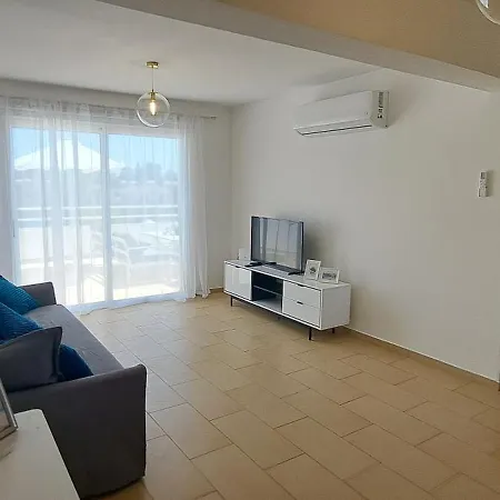 Nissi 3 Pool View 2 Bedroom With Large Veranda Apartman Ajía Nápa