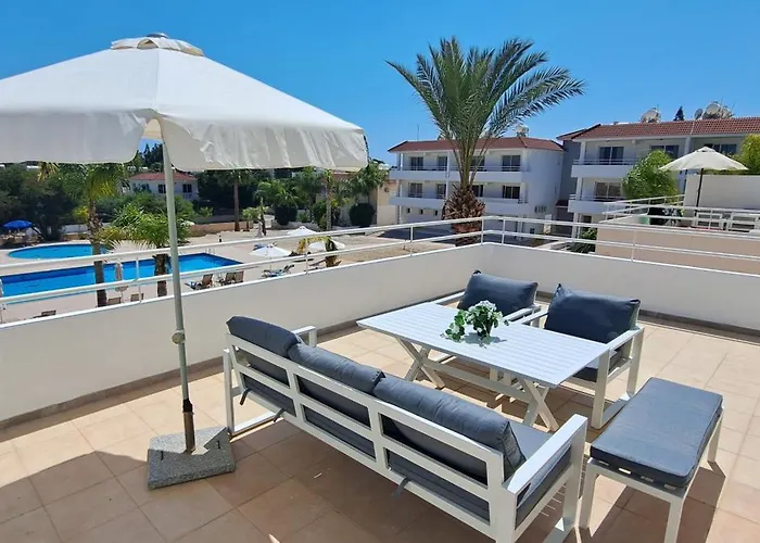 Nissi 3 Pool View 2 Bedroom With Large Veranda アパート