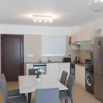 Nissi 3 Pool View 2 Bedroom With Large Veranda * Ayia Napa